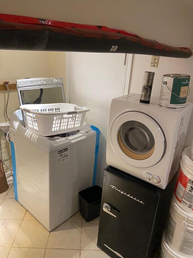 Budget Quad Room With En Suite Bathroom 36B โตรอนโต ภายนอก รูปภาพ