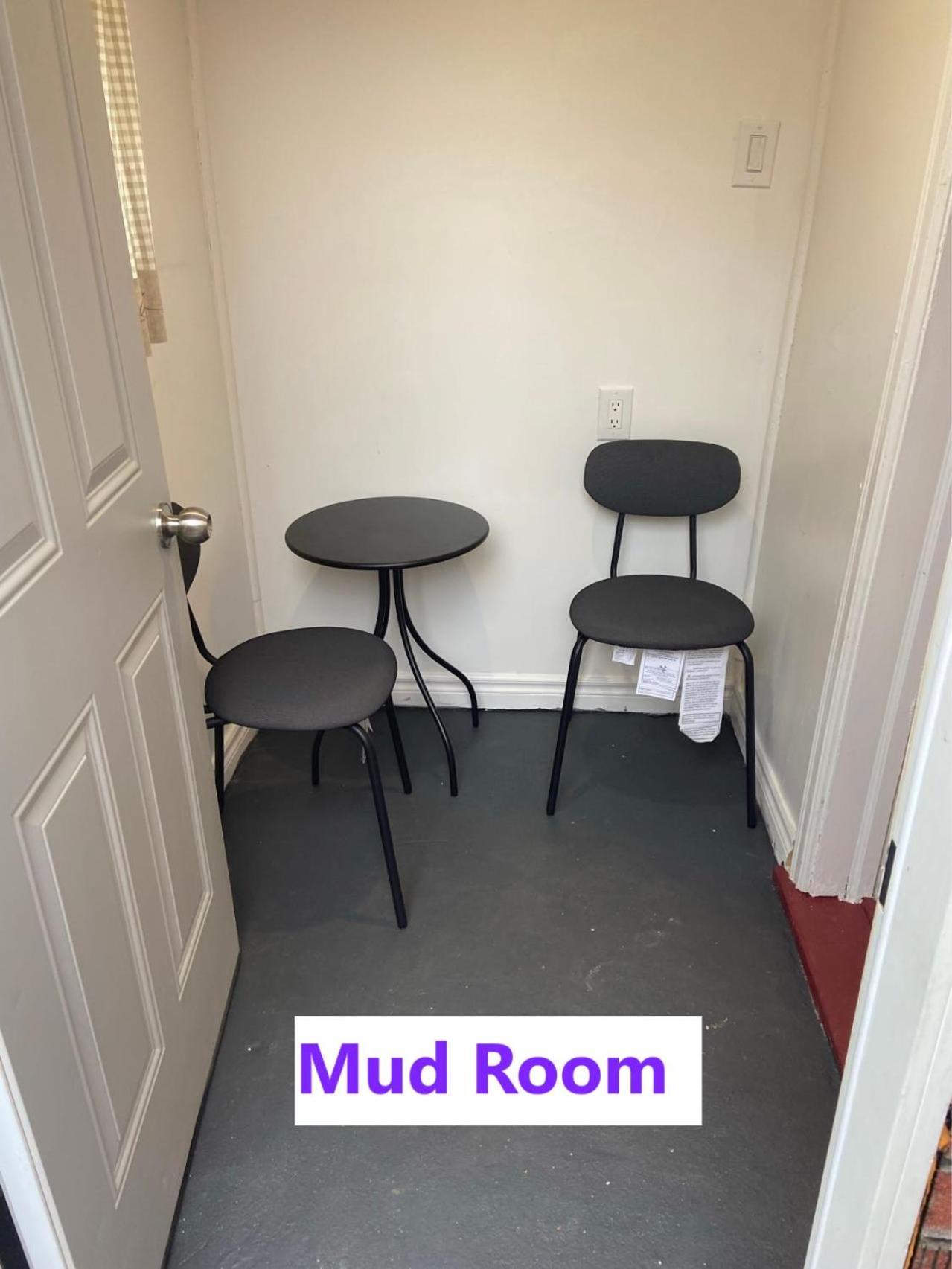 Budget Quad Room With En Suite Bathroom 36B โตรอนโต ภายนอก รูปภาพ